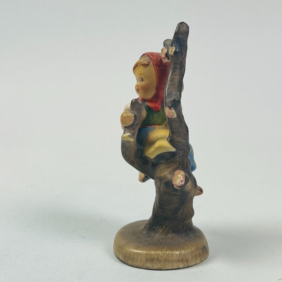 Hummel 1950's  Apple Tree Boy & Apple Tree Girl 141 3/0 & 142 3/0 TMK2 - Picture 4 of 10